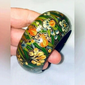 🌸Vintage wooden bracelet, hand painted 🌸